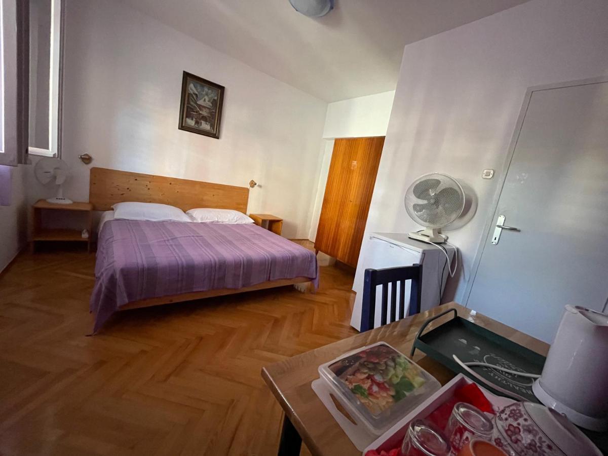 Hvar Guesthouse - Double Bedroom With Private Bathroom Jelsa  Esterno foto